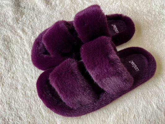 ciabatte pelose color violetto scuro , comode e memory foam 